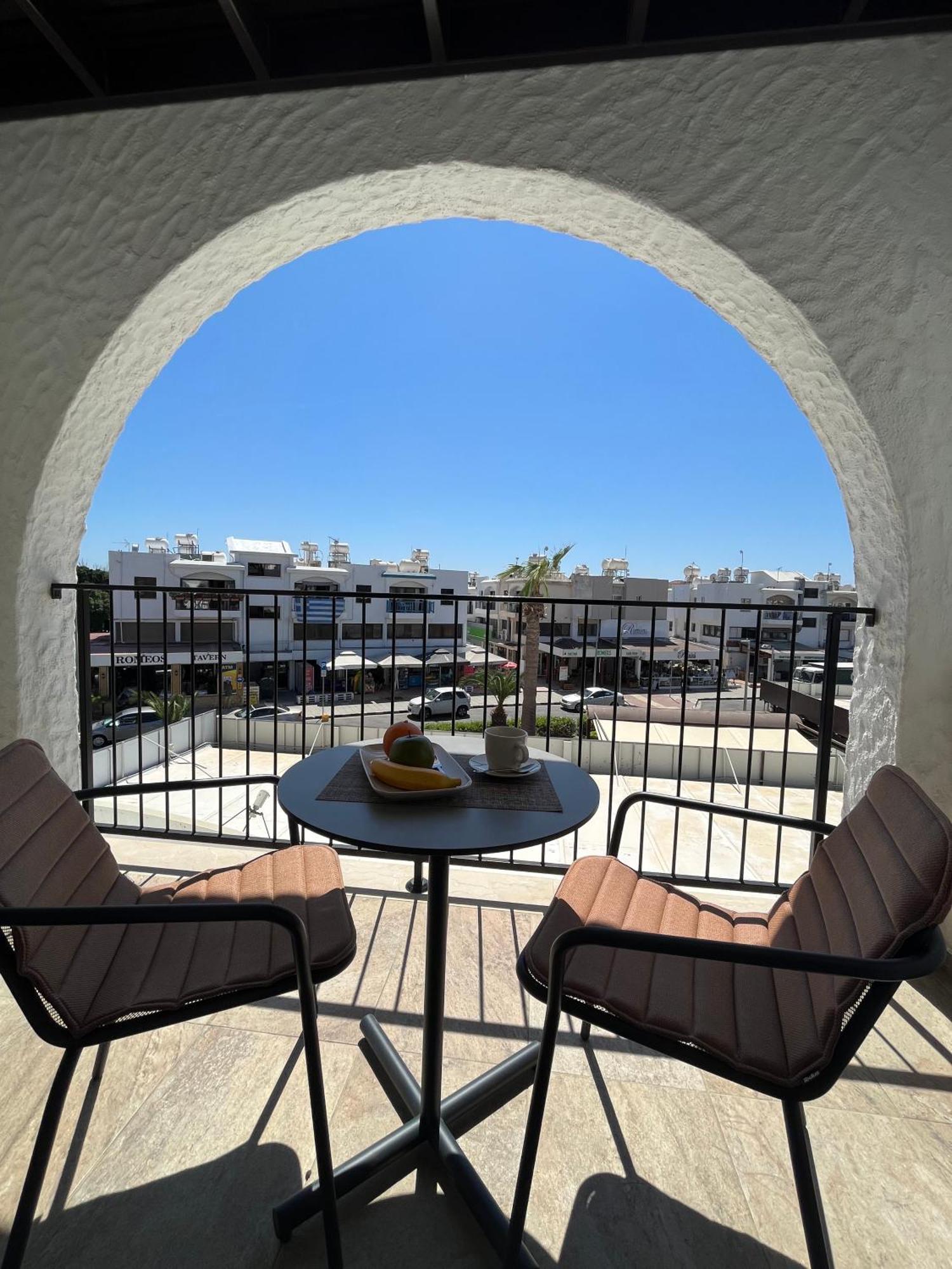 Papho'S Mare Apts Paphos Eksteriør billede